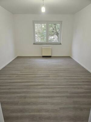 Erstbezug nach vollständiger Renovierung – helle 2-Zimmer-Wohnung – 45143 Essen – Vorschaubild 3