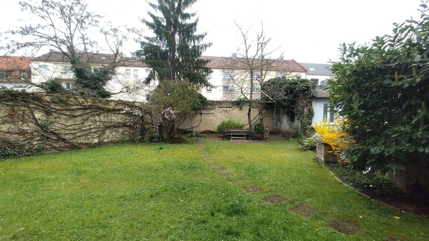 Großzügige, barrierearme 3,5 - Zimmer Wohnung mit 13 m² Balkon und zwei KFZ-Stellplätzen – Nürnberg – Vorschaubild 4