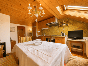 Gemütliche 1,5-Zimmer-Wohnung (50 m²) – Voll möbliert mit viel Stauraum in ruhiger Lage – 94086 Bad Griesbach im Rottal – Vorschaubild 2