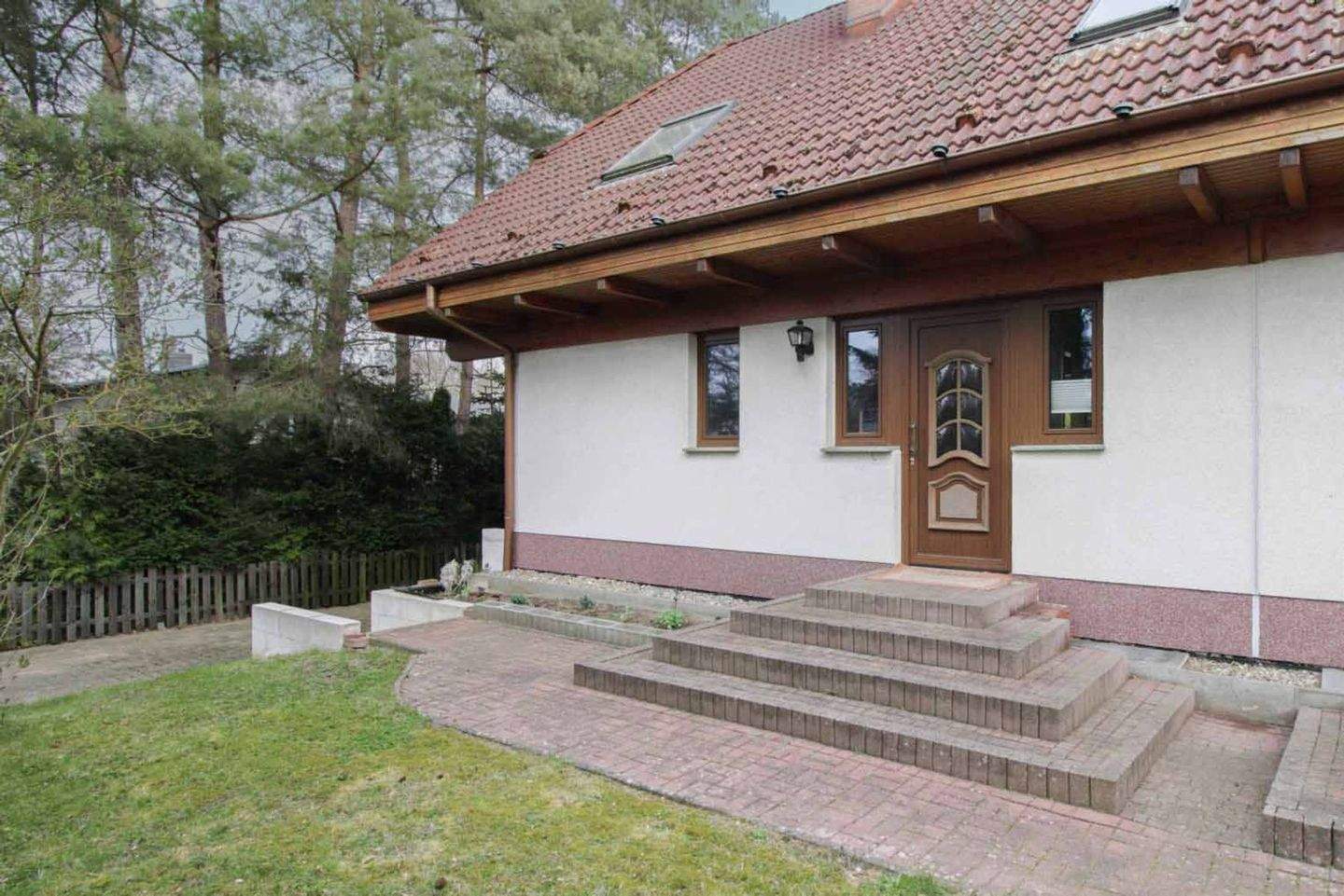 Raumwunder DHH: Realisieren Sie selbst das Zuhause Ihrer Träume in Vollrathsruhe – Vollrathsruhe – Bild 1 von 9