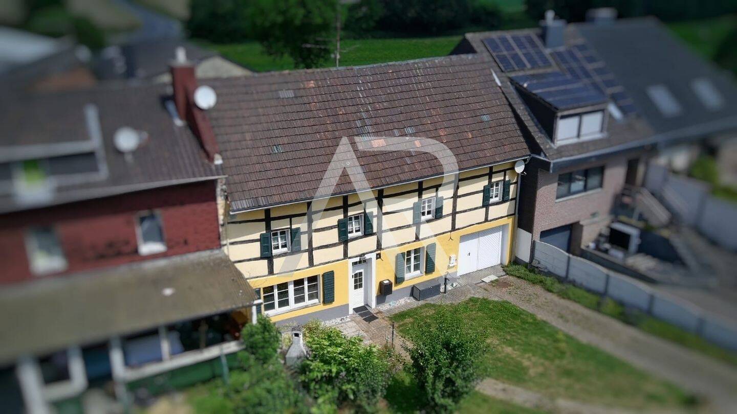 Historischer Charme trifft modernen Wohnkomfort - Zweifamilienhaus in Jülich-Merzenhausen!