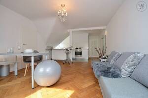 Wunderschöne, möblierte Altbauwohnung mit Reinigungsservice in Stuttgart West – 70197 Stuttgart – Vorschaubild 9