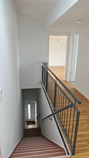 Trendige Dachgeschoss-Wohnung mit zwei Terrassen – 13127 Berlin – Vorschaubild 2