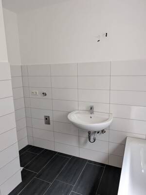 sofort einzugsbereite 3 Zimmer Wohnung mit modernem Badezimmer – 45883 Gelsenkirchen – Vorschaubild 8