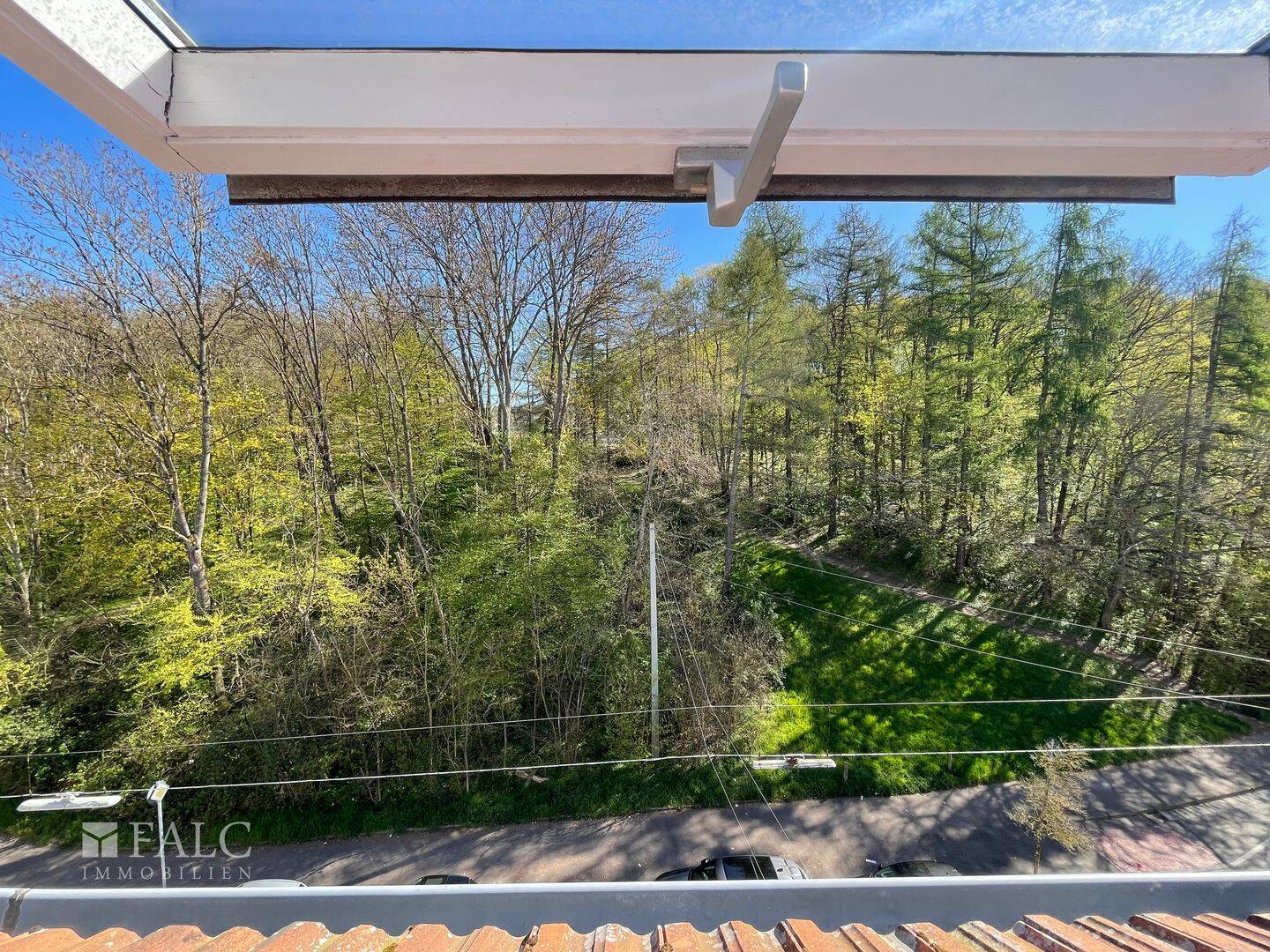 Attraktive 2 Zimmer Wohnung mit Parkplatz und Balkon – Saarbrücken – Vorschaubild 9