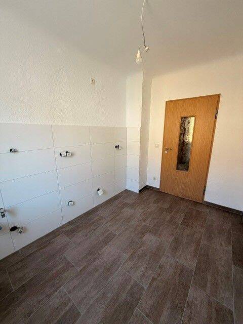 Neu renovierte 3-Zimmer-Wohnung mit Balkon in Nürnberg Schweinau – Nürnberg – Vorschaubild 9