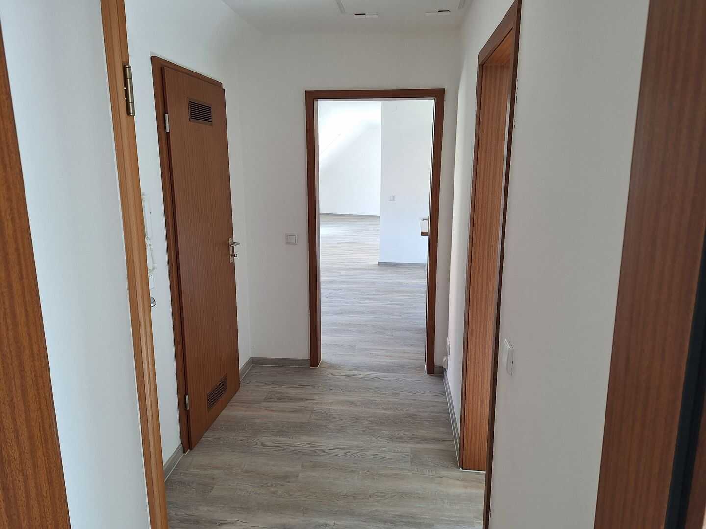 2-Zimmer-Dachwohnung, Erstbezug nach Renovierung in 90402 Nürnberg, Färberstraße – Nürnberg – Vorschaubild 9