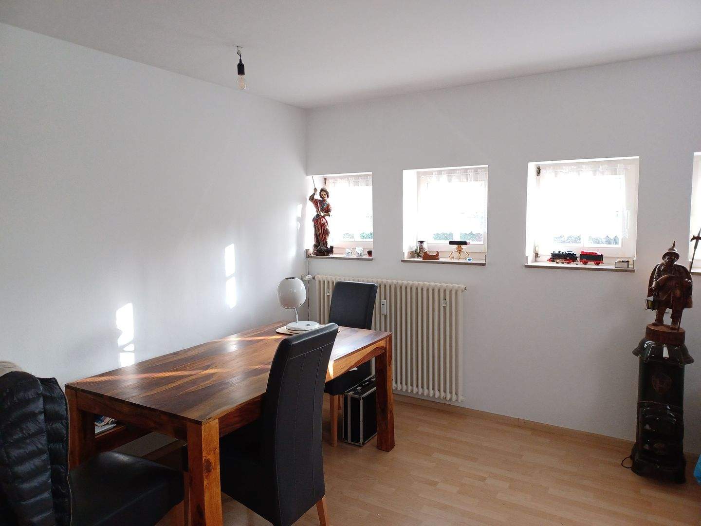 Gemütliche 2-Zimmer-Wohnung mit Balkon und Garten direkt am Stadtwald – Krefeld – Vorschaubild 8