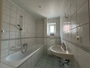 Gepflegte und helle 4 Zimmer-Altstadtwohnung mit Garage – 85049 Ingolstadt – Vorschaubild 7