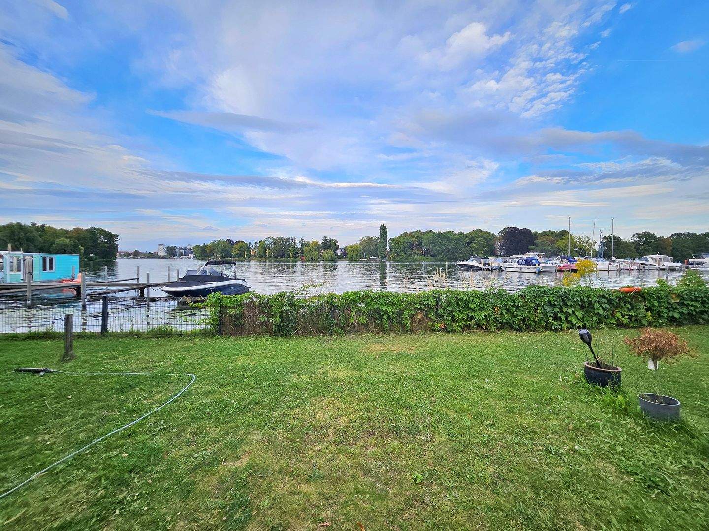 1. Reihe am Wasser, Reihenhaus mit Terrasse und 2 Balkone – Berlin – Vorschaubild 6