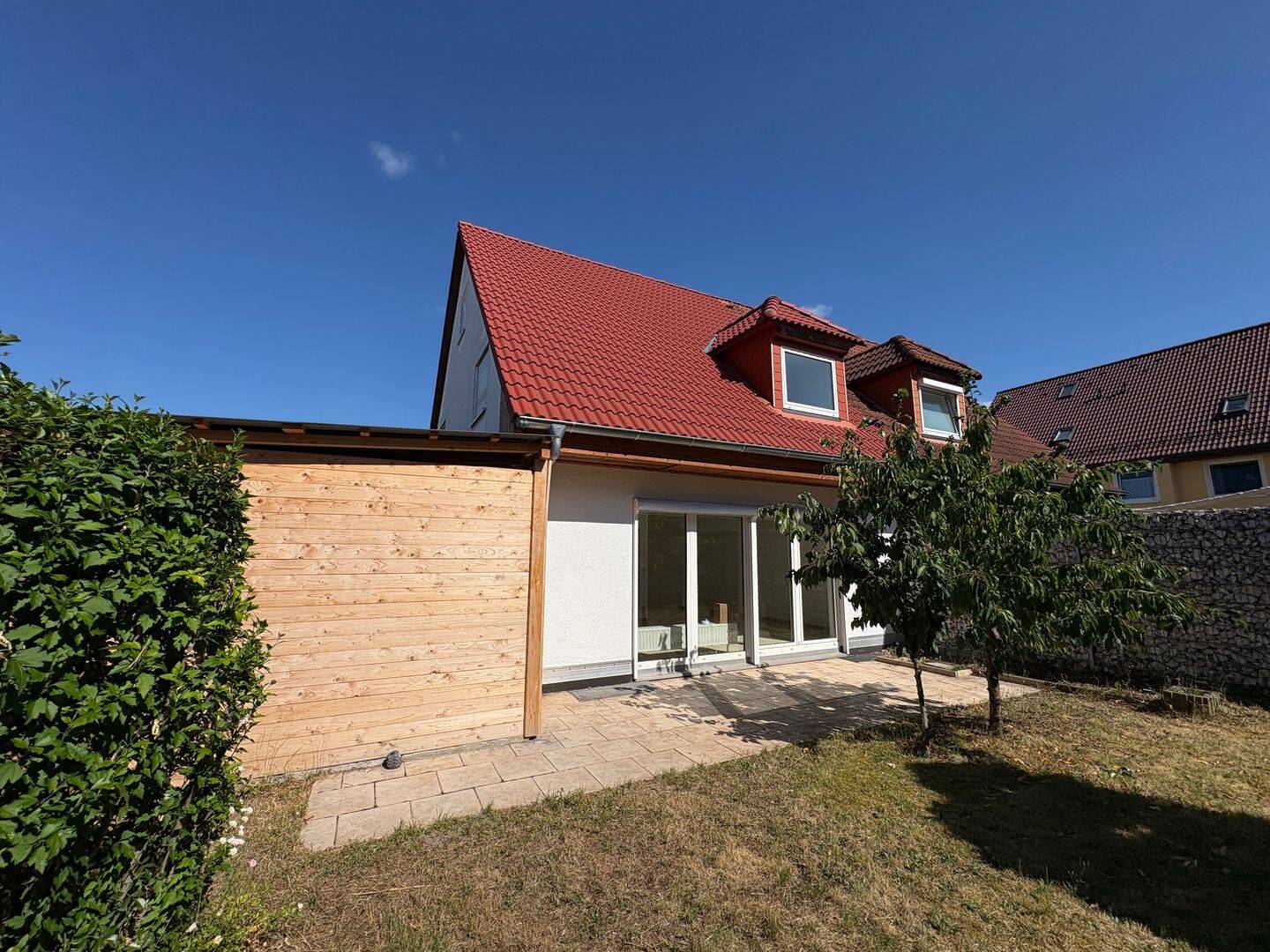 Doppelhaushälfte mit Carport & Garten in Leipzig