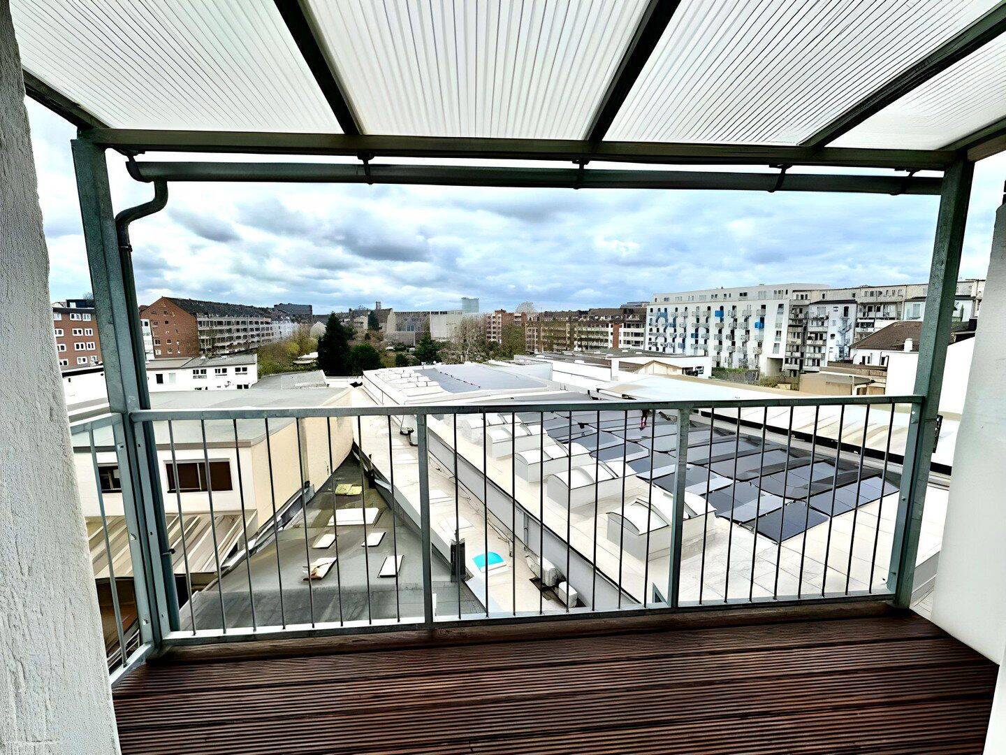 D-Derendorf // Sanierte 2 Zimmer Wohnung mit EBK & Balkon! – Düsseldorf – Bild 1 von 9