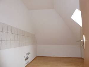 Schöne 2-Zimmer-Dachgeschosswohnung mit Balkon im Rudolspark – 7407 Rudolstadt – Vorschaubild 8