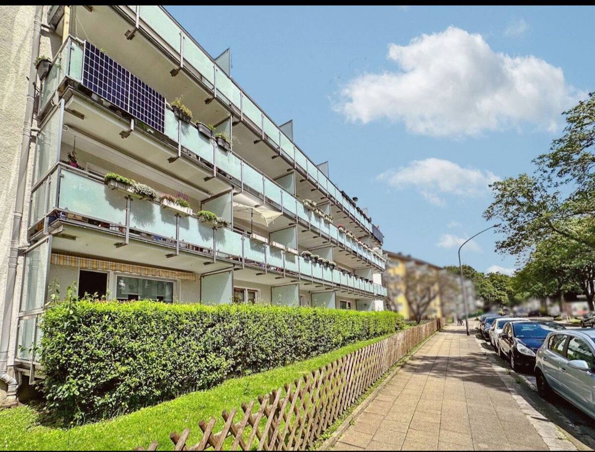 Gepflegte, helle 3,5-Zimmer-Wohnung mit Balkon, Aufzug & Grünblick am Gervinuspark – 45144 Essen – Bild 1 von 9