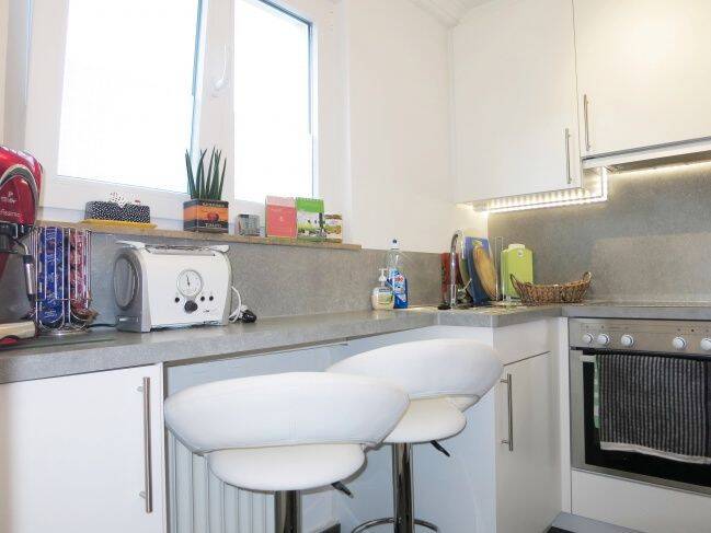 2-Zi-Wohnung mit kl. Balkon und EBK – Pforzheim – Vorschaubild 3