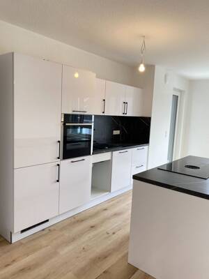 Exklusive 4-Zimmer-Penthousewohnung mit zwei Dachterrassen, Einbauküche & Aufzug – 49084 Osnabrück – Vorschaubild 2