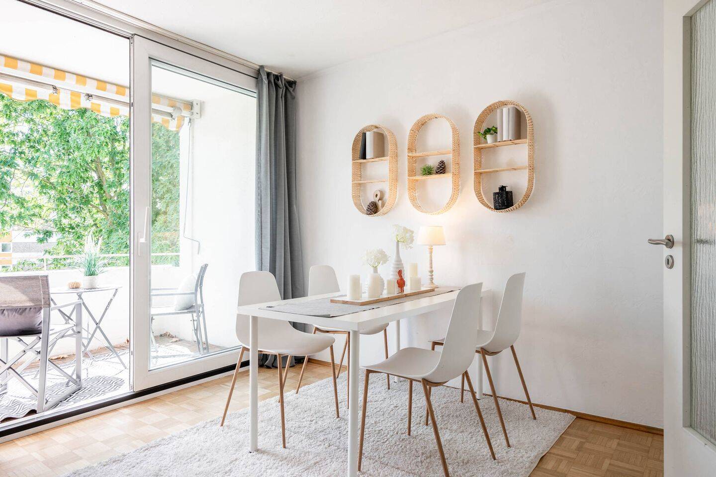 KEINE KÄUFERPROVISION Schöne 3 Zimmerwohnung mit Balkon und Tiefgarage in Bielefeld Stieghorst – Bielefeld – Vorschaubild 2