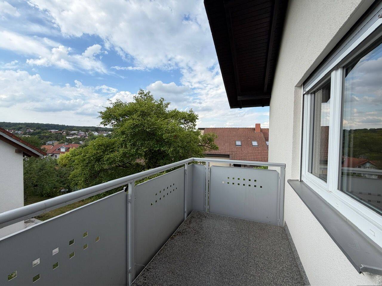 Moderne  3 Zimmer Wohnung mit Balkon in schöner Lage