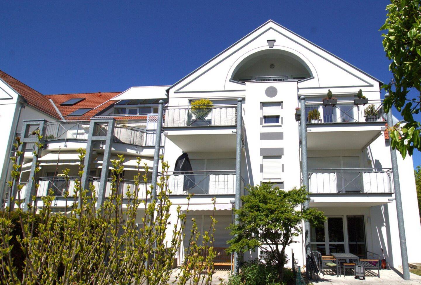 Ruhig, hell, zentral - Ihre neue 4-Zimmer-Oase & Top-Lage mit Wohlfühlfaktor – Nürnberg – Vorschaubild 2