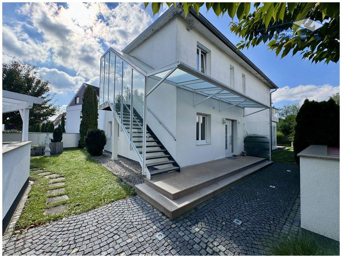Exklusive Stadtvilla mit zwei Wohneinheiten und luxuriösem Wellnessbereich – Augsburg – Vorschaubild 8