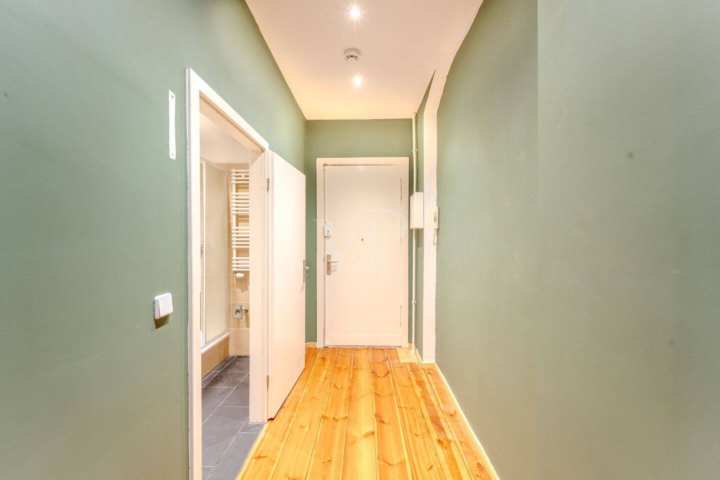 Bezugsfreies Apartment mit großem Wohnbereich im Prenzlauer Berg! – Berlin – Vorschaubild 2