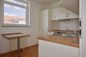 Provisionsfreie 3-Raumwohnung im Erdgeschoss mit Balkon zu vermieten! – 4758 Oschatz – Vorschaubild 3