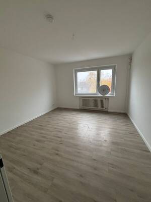 WBS zwingend erforderlich !!! komplett modern renovierte 3 Zimmer Wohnung mit Balkon im 3.OG – 47178 Duisburg – Vorschaubild 5