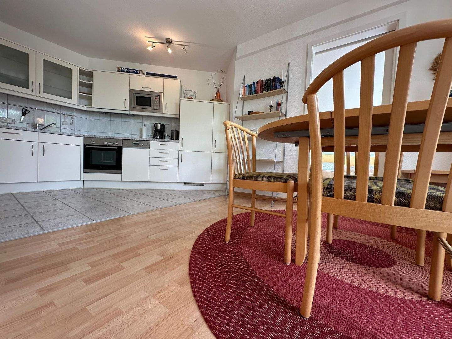 FESTPREIS: Ihr Rückzugsort auf Rügen – 2,5-Zimmer-Wohnung mit Balkon & Tiefgarage in Sellin – Sellin – Vorschaubild 2