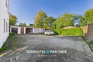Vegesack | Mehrfamilienhaus mit Gewerbe, Garagen und großem Grundstück – 28755 Bremen – Vorschaubild 4