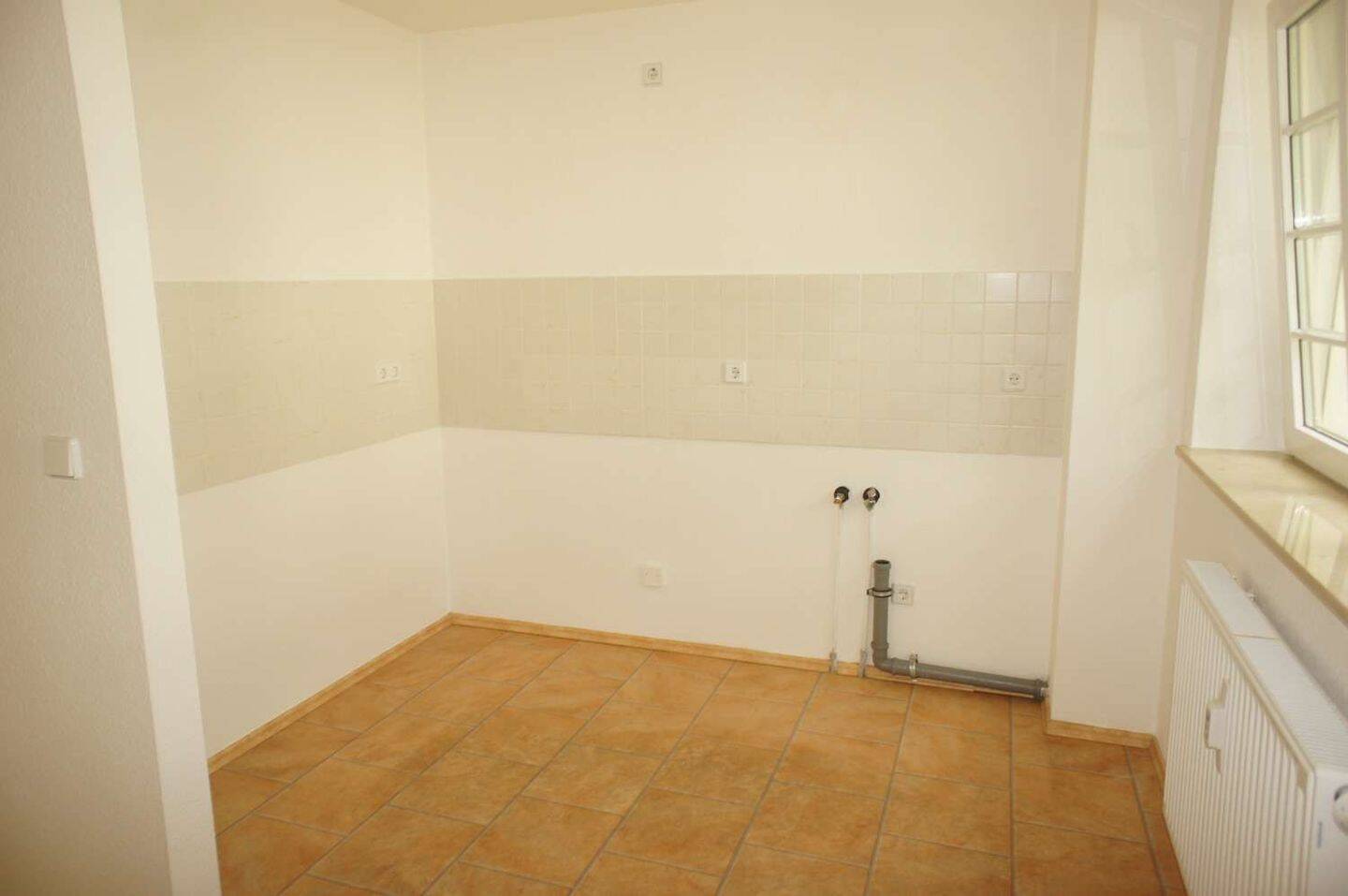 **TOP Whg. mit Balkon / frei ab 1.10. / Bad mit Dusche / am Heimgarten** – Chemnitz – Vorschaubild 5