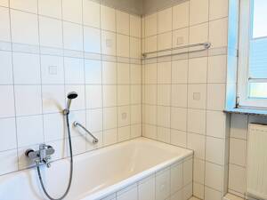 Attraktive 4,5-Zimmer-Wohnung mit Balkon, Aufzug und Tiefgaragenstellplatz – 88326 Aulendorf – Vorschaubild 5