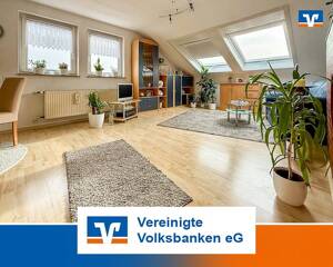 Über den Dächern von Merklingen. Gut geschnittene Dachgeschosswohnung mit großer überdachter Terrasse – 71263 Weil der Stadt – Vorschaubild 1