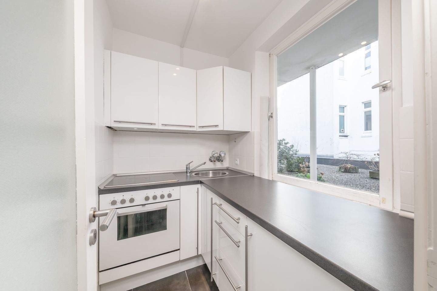 1-Zimmer-Appartment mit Balkon an der Alster – Hamburg – Vorschaubild 5