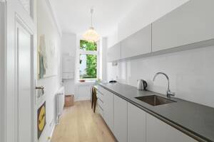 Stilvolle Hochparterre-Wohnung im Denkmalensemble in begehrter Kreuzberger Kiezlage – 10961 Berlin – Vorschaubild 5