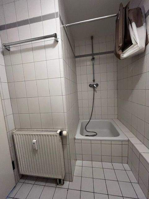 Sehr schöne gepflegte 1-Raumwohnung mit Einbauküche und Balkon in Magdeburg-Reform- Uni Nähe zu vermieten – Magdeburg – Vorschaubild 7