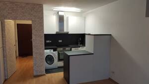 ** Modernes Apartment in direkter U-Bahn Nähe zum Selbstbezug ** – 80993 München – Vorschaubild 1