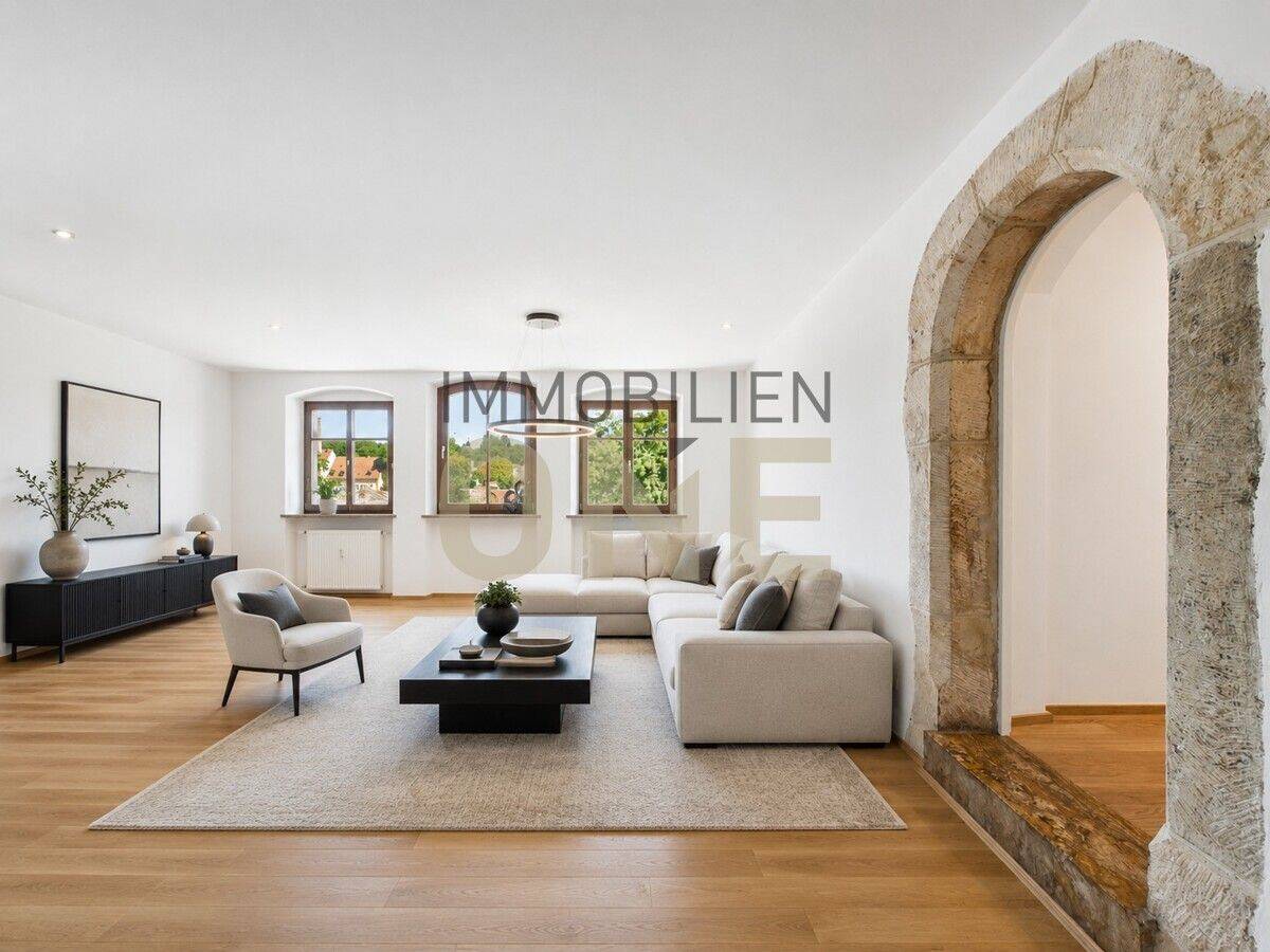 Stilvoll sanierte 3-Zimmer-Altbauwohnung direkt an der Donau mit TG-Stellplatz – 93047 Regensburg – Bild 1 von 9