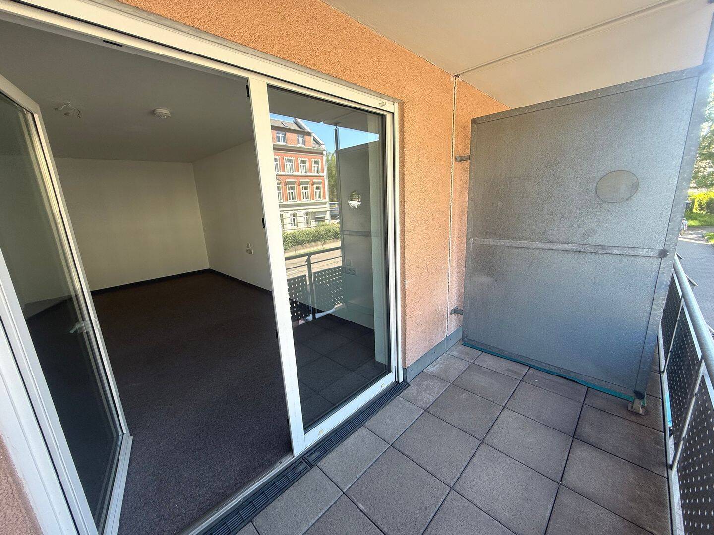 BARRIEREFREI - 2-Raum-APARTMENT MIT 2 BALKONEN - SENIOR LIVING - – Chemnitz – Vorschaubild 6