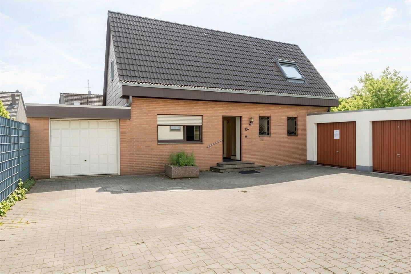 Freistehendes EFH, 232 m² auf 521 m² - bezugsfrei mit Sanierungs-Potenzial