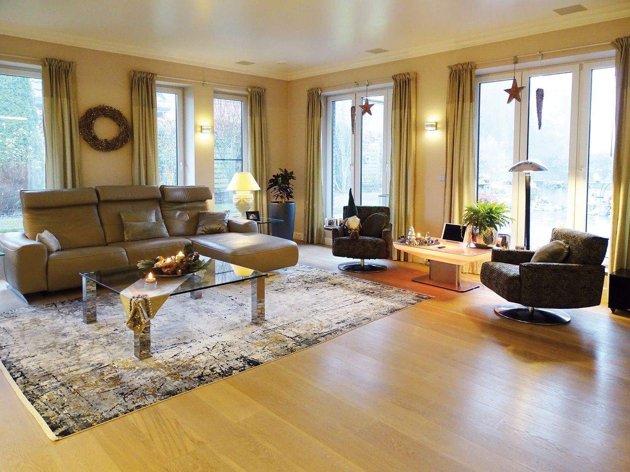 Unternehmer-Villa: 250 m²-Bungalow mit mondänem Flair und gr. Sonnenterrasse**** – Kaltenkirchen – Vorschaubild 2
