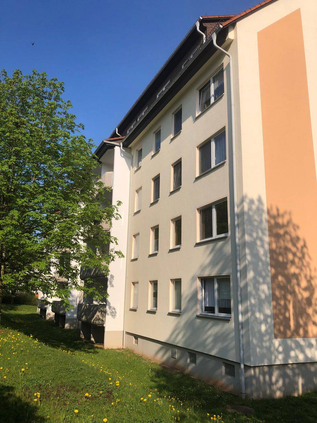 Attrakktive 3-Raum Wohnung mit Balkon und Stellplatz – Chemnitz – Vorschaubild 4
