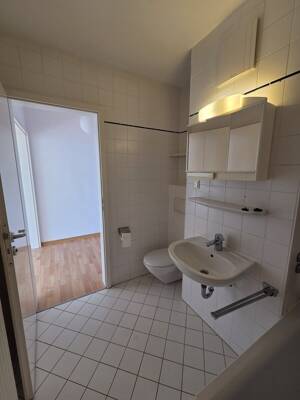 Hauptstadtmakler-Bezugsfreie Wohnung mit großem Balkon und Tiefgaragenstellplatz – 14476 Potsdam – Vorschaubild 8