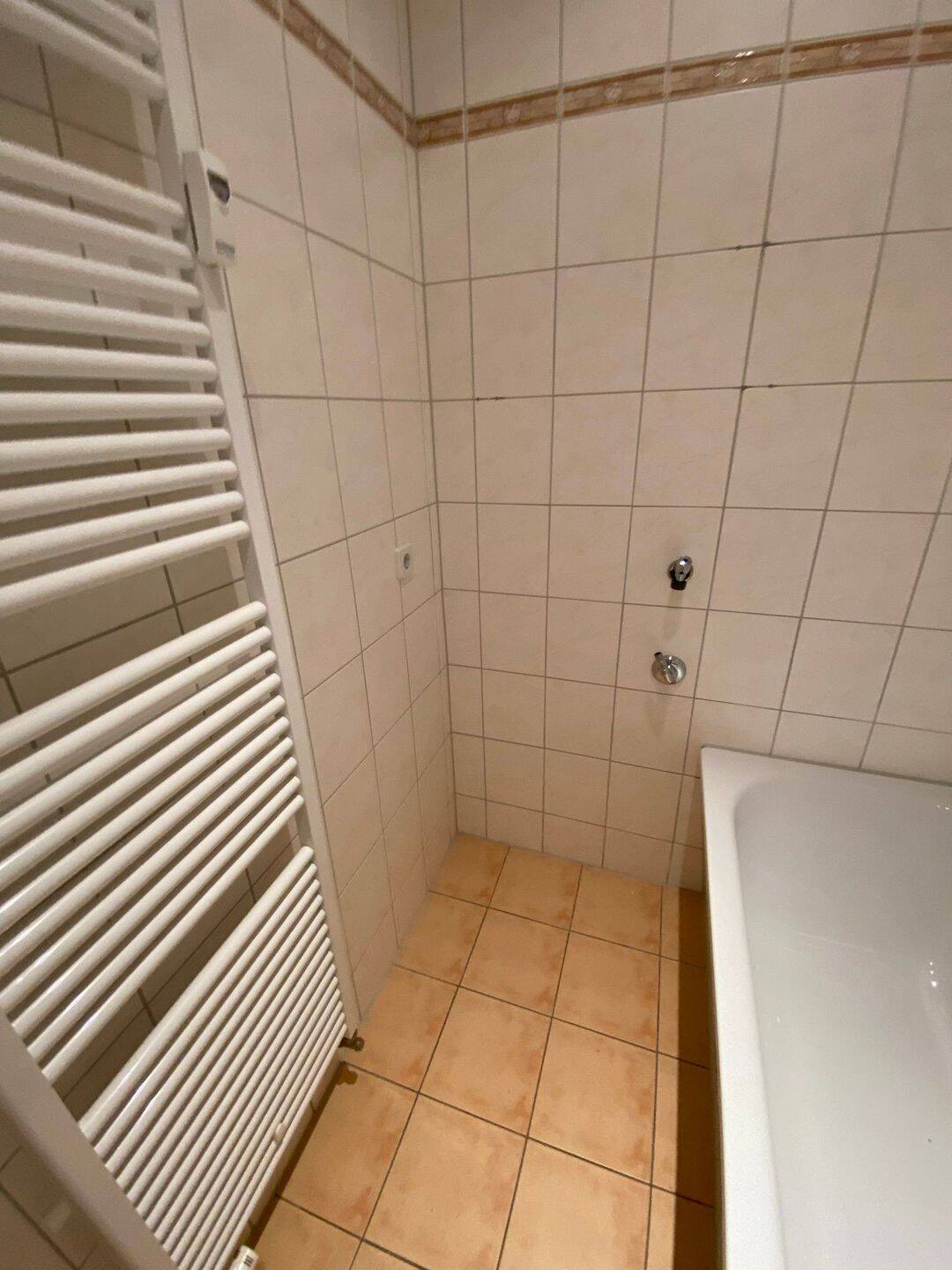 °°°°gemütliche2-Raum-Wohnung mit EBK & Laminat & Balkon °°°° – Chemnitz – Vorschaubild 6