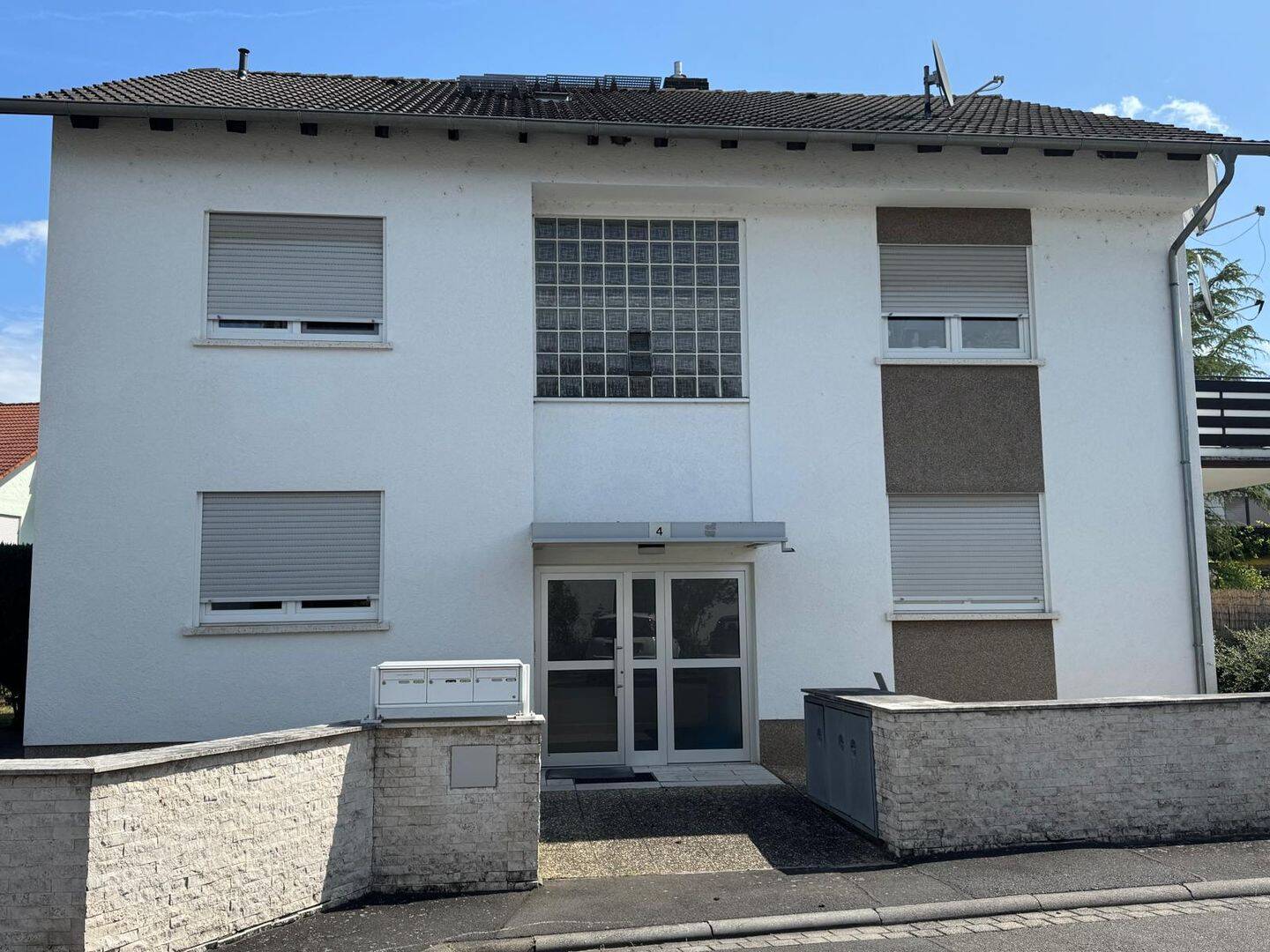 PREISSENKUNG - Tolles 3 Familienhaus in unmittelbarer Nähe zum Main - "OBERNAU" – Aschaffenburg – Vorschaubild 2