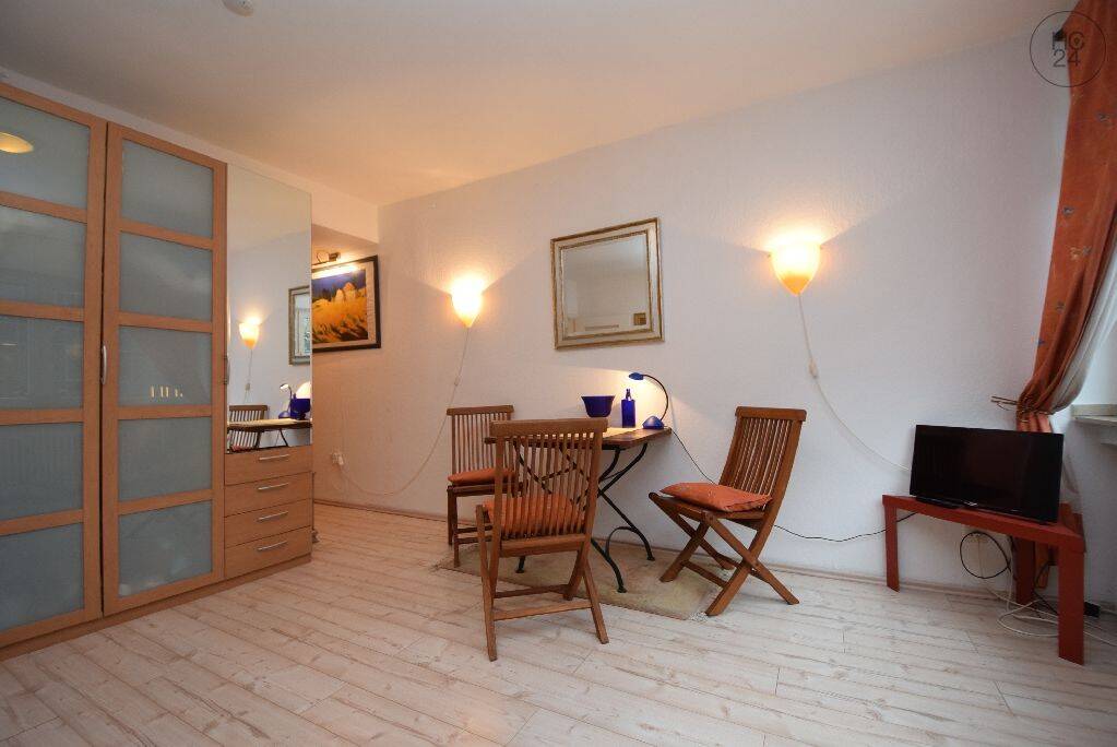 Möbliertes Innenstadt-Apartment im belebten und beliebten Friesenviertel – Köln – Vorschaubild 3
