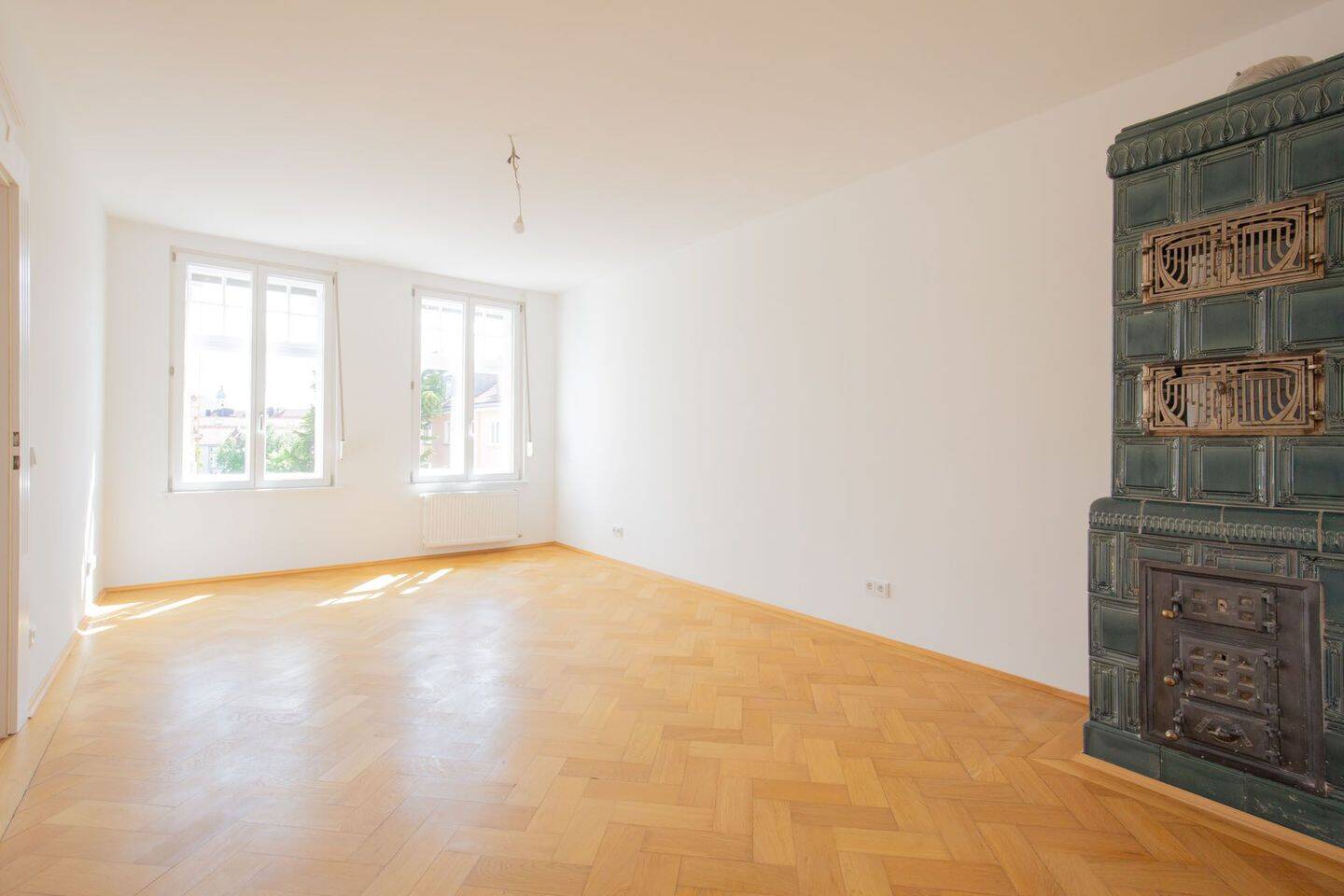 AIGNER - Helles 3 Zimmer Altbaujuwel mit Einbauküche am Hohenzollernplatz – München – Vorschaubild 8