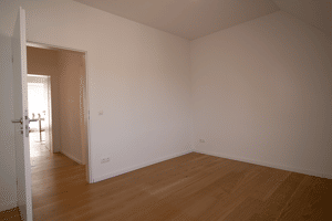 Provisionsfrei: 2-Zi.-Dachgeschosswohnung mit Süd-Terrasse & TG – 80638 München – Vorschaubild 3
