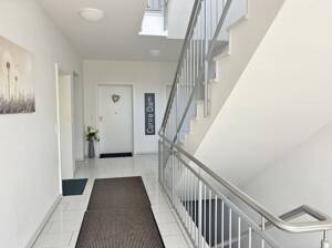 Stilvolle Etagenwohnung mit Sonnenbalkon und Komfort – 28816 Stuhr – Vorschaubild 3