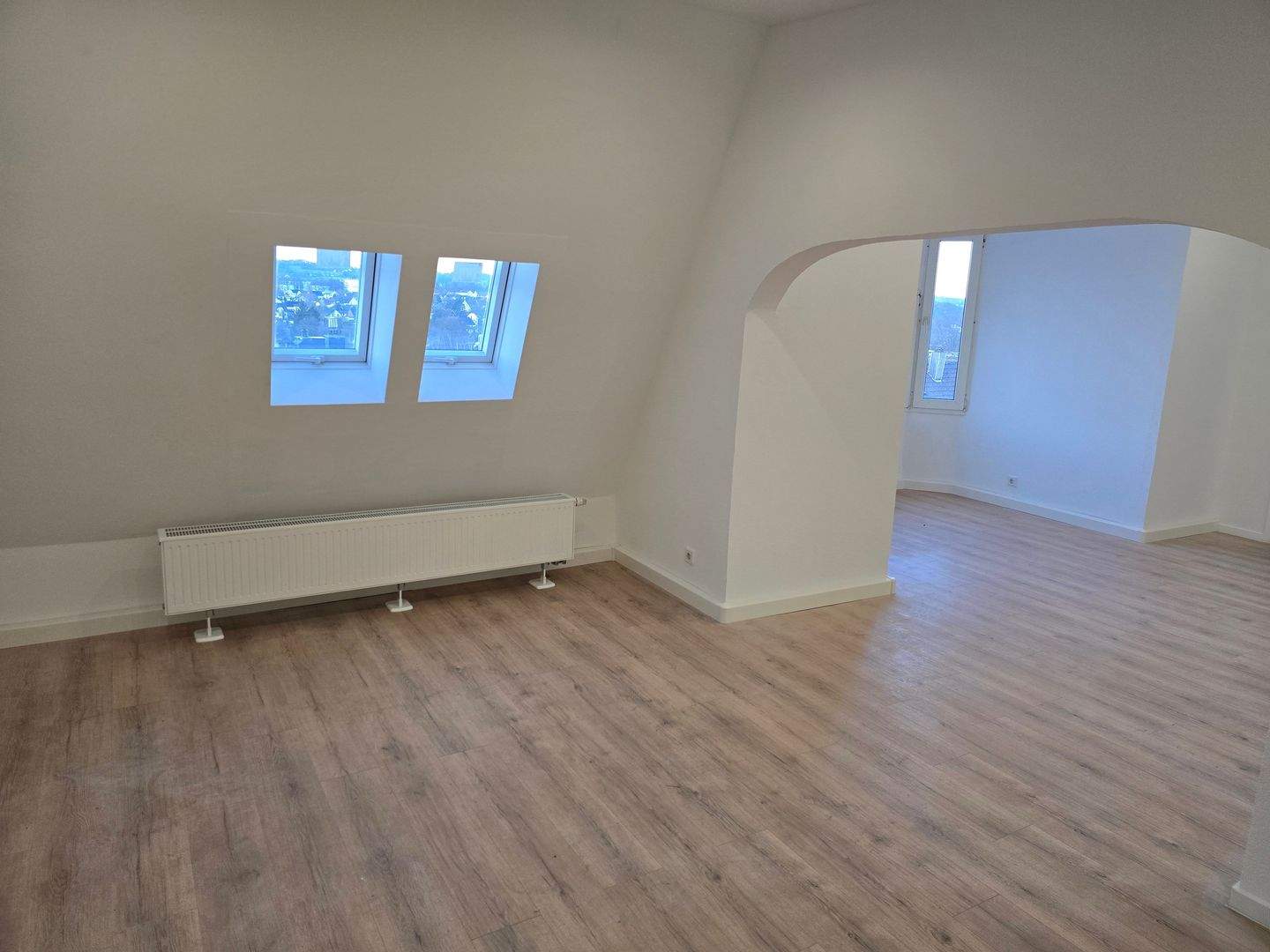 Stilvolle 3-Zimmer-Wohnung mit Stuckdecken in Wuppertal – Wuppertal – Vorschaubild 7