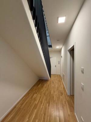 Moderne 3-Raum-Wohnung mit Einbauküche und Balkon direkt im Zentrum - Maisonette – 1067 Dresden – Vorschaubild 7
